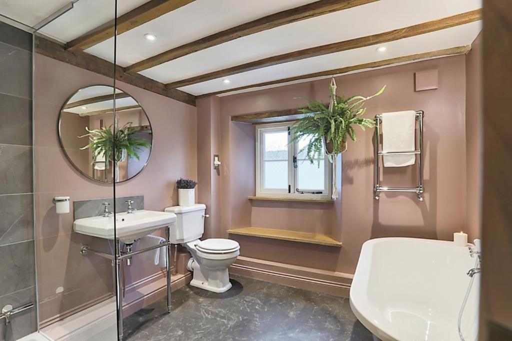 Luxury Cotswold Cottage With Hot Tub In Stow On The Wold! Exterior photo